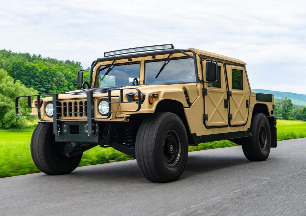 2010 Hummer HMMWV - Image 10 of 31