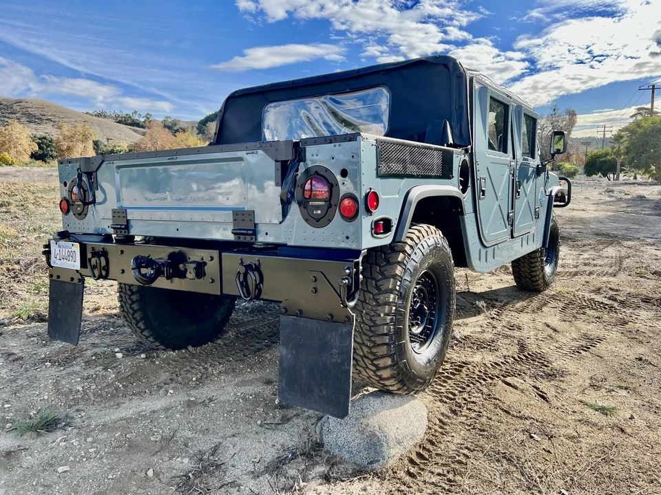 2010 Hummer HMMWV - Image 29 of 31
