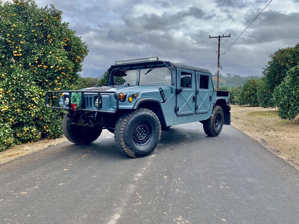 2010 Hummer HMMWV - Image 3 of 31