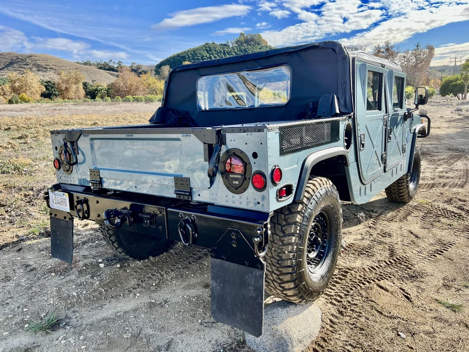 2010 Hummer HMMWV - Image 28 of 31