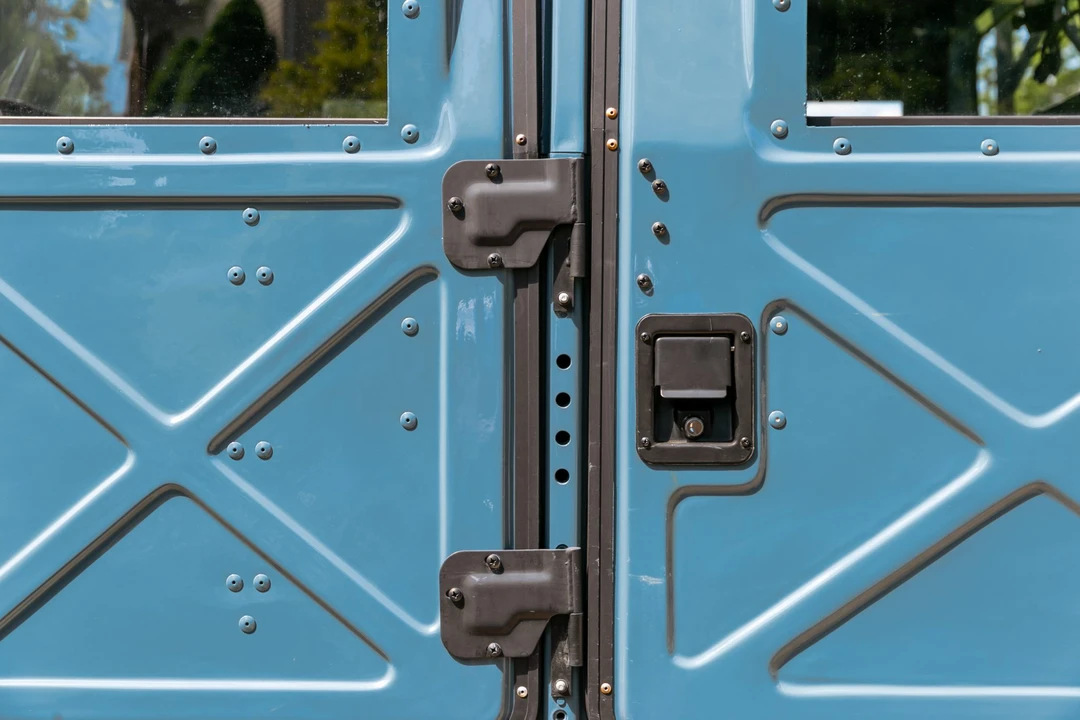 2010 Hummer HMMWV - Image 23 of 31