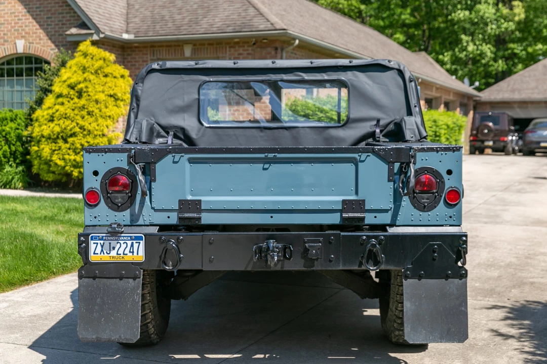 2010 Hummer HMMWV - Image 6 of 31