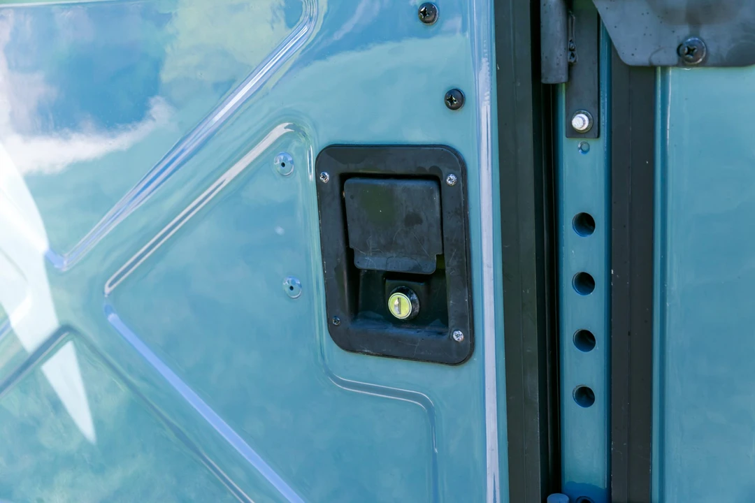 2010 Hummer HMMWV - Image 26 of 31