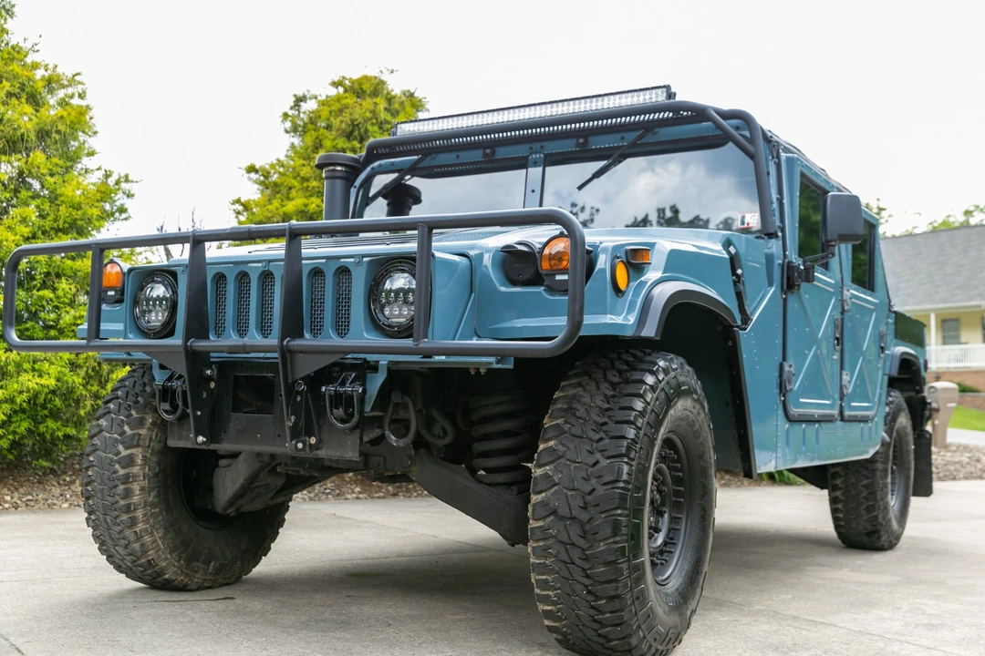 2010 Hummer HMMWV - Image 10 of 31