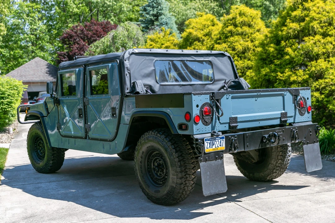 2010 Hummer HMMWV - Image 7 of 31
