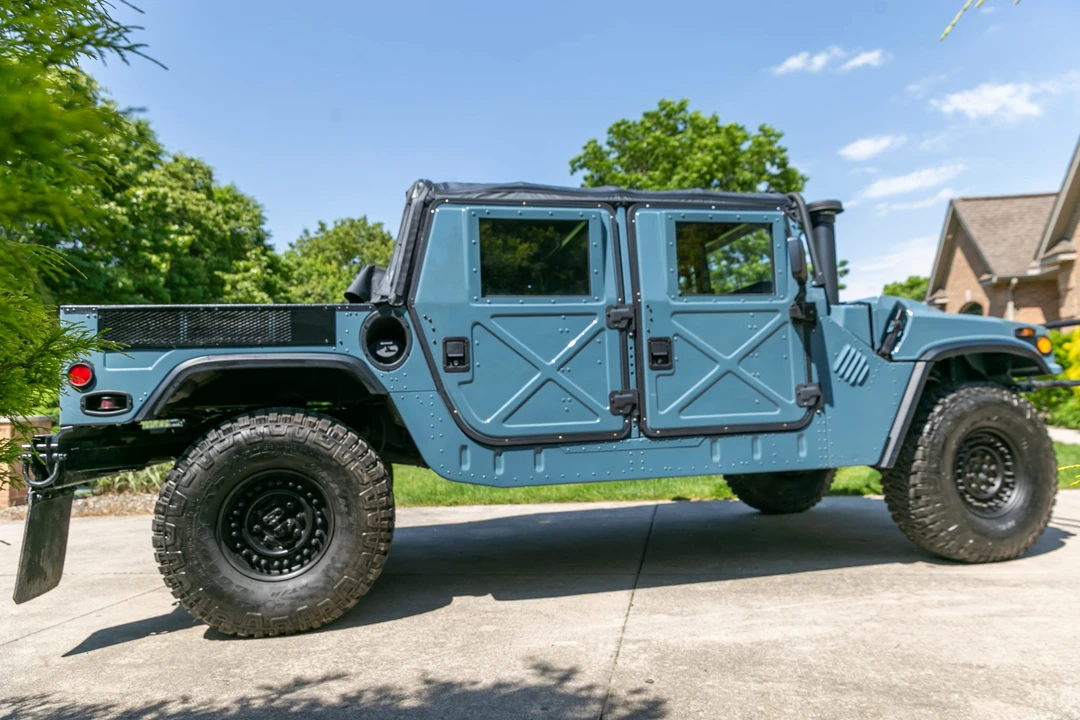 2010 Hummer HMMWV - Image 5 of 31