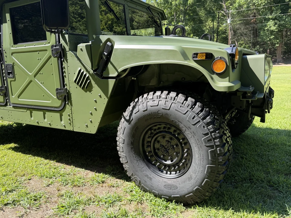 2010 Hummer HMMWV - Image 6 of 31