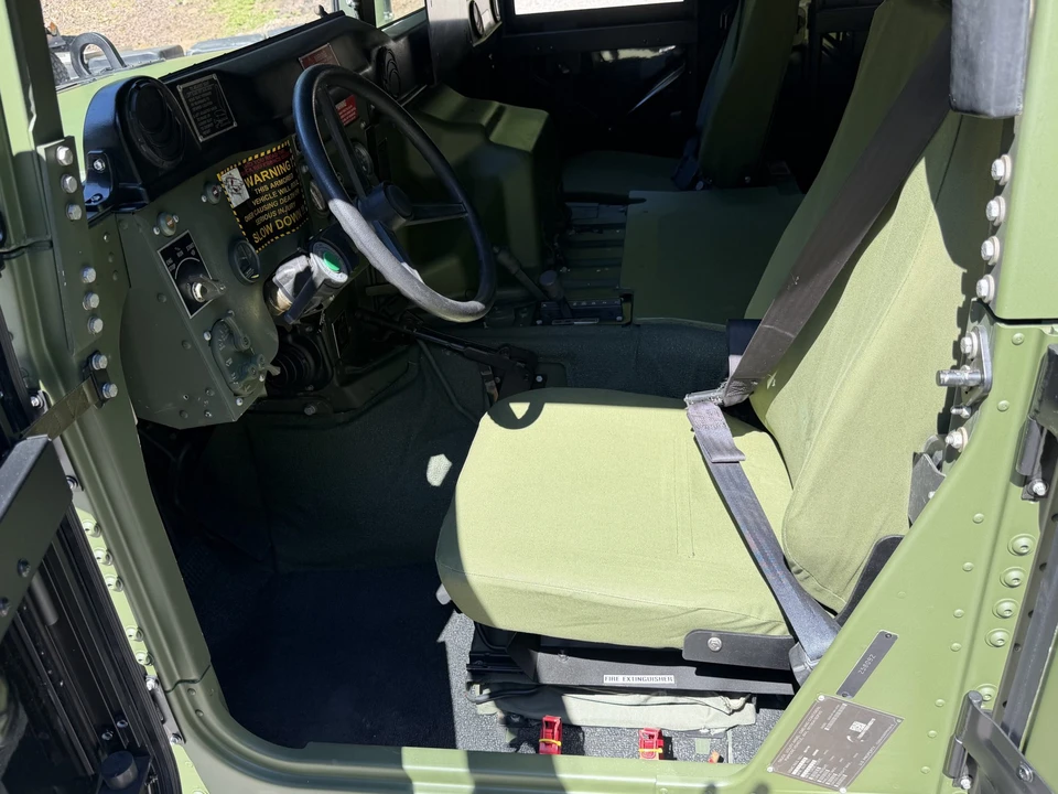 2010 Hummer HMMWV - Image 22 of 31