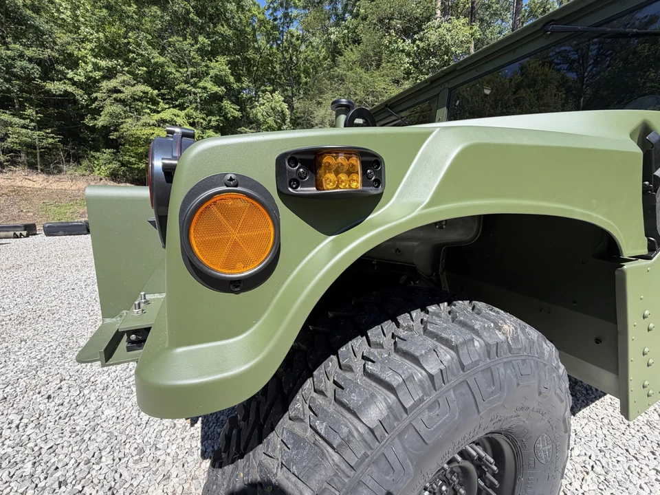 2010 Hummer HMMWV - Image 10 of 31