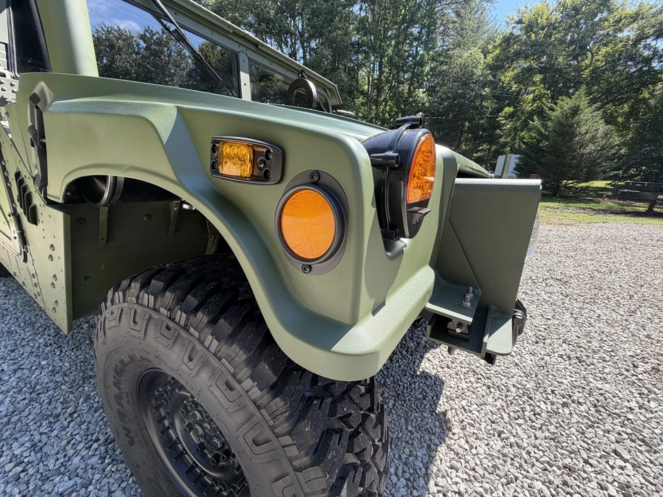 2010 Hummer HMMWV - Image 9 of 31