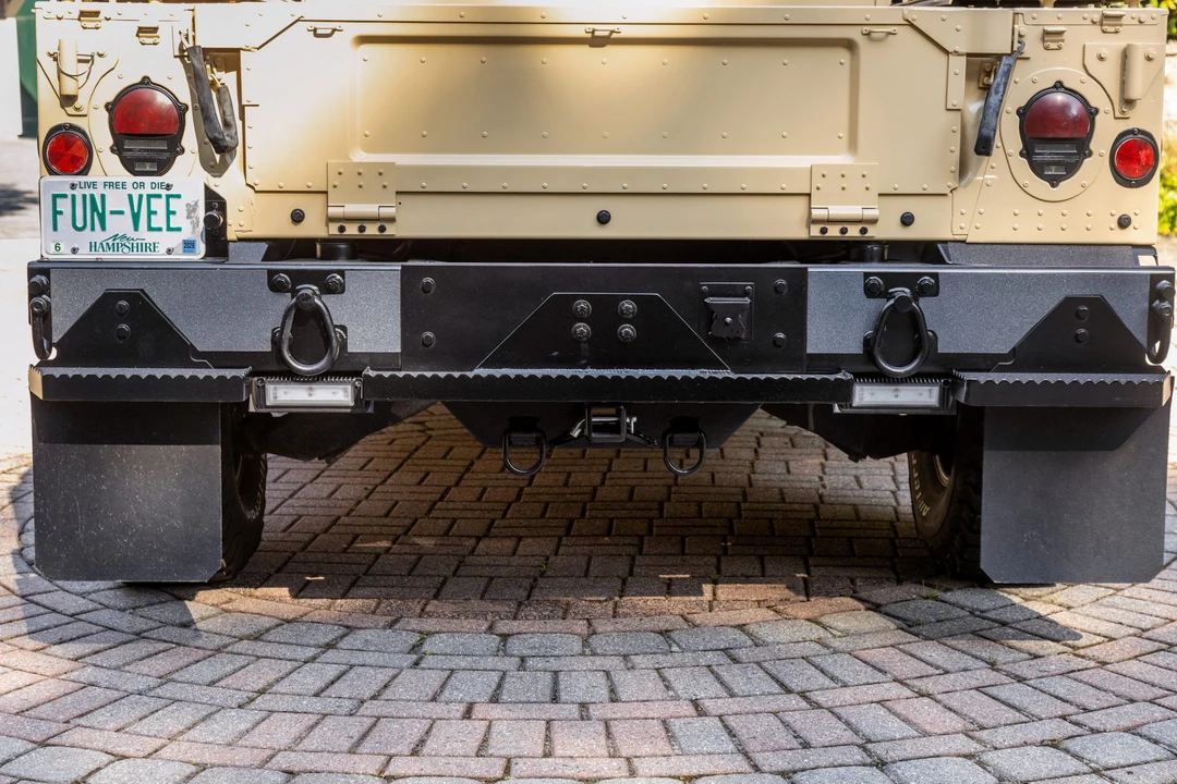 2010 Hummer HMMWV - Image 17 of 31