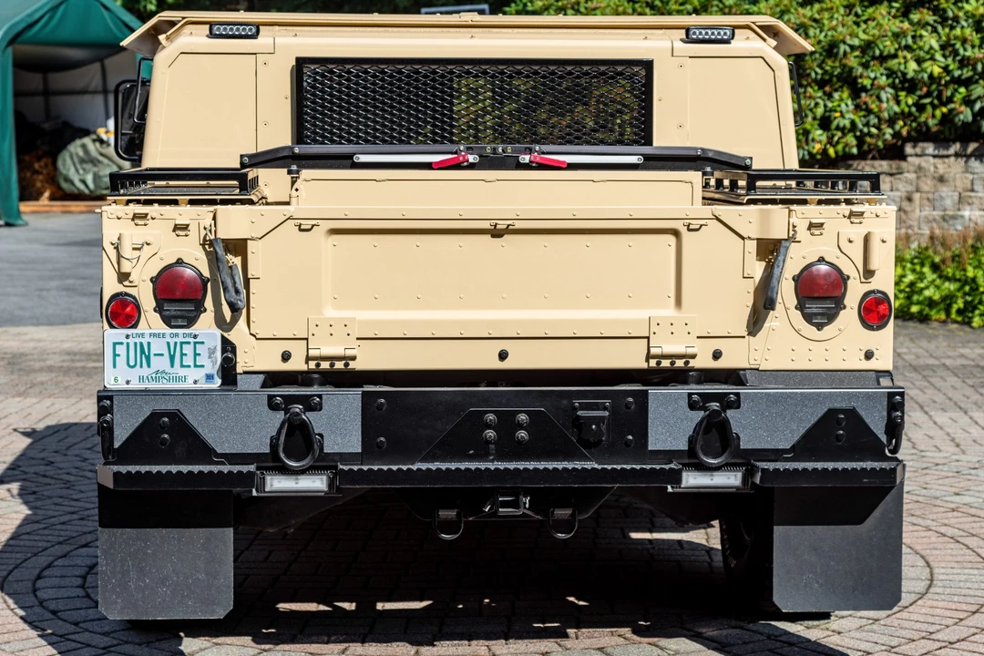 2010 Hummer HMMWV - Image 4 of 31