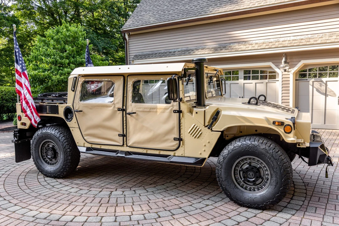 2010 Hummer HMMWV - Image 8 of 31