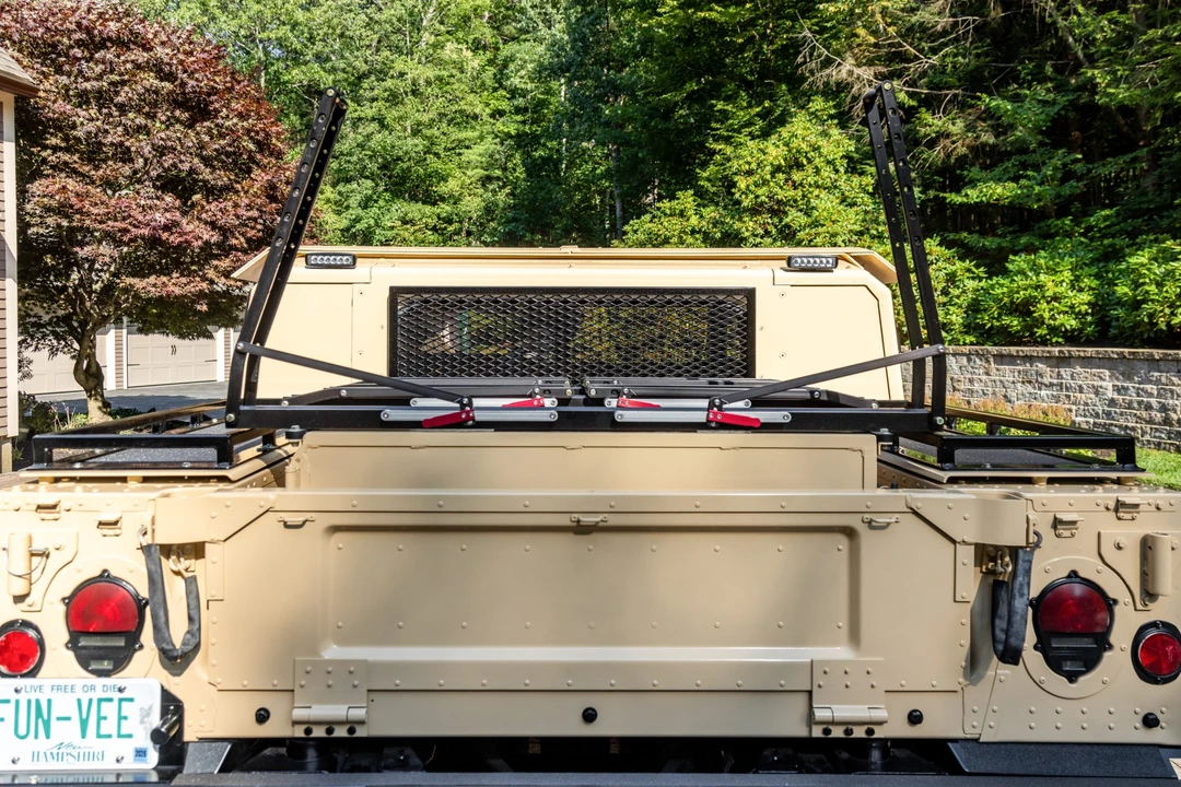2010 Hummer HMMWV - Image 15 of 31