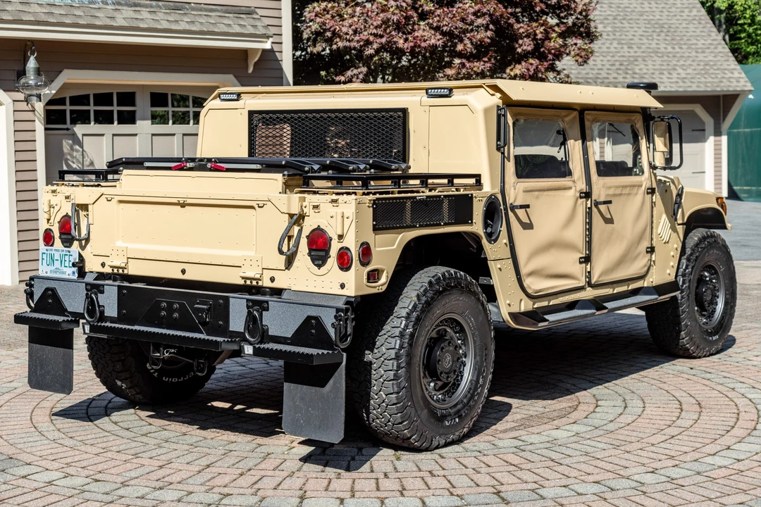 2010 Hummer HMMWV - Image 6 of 31