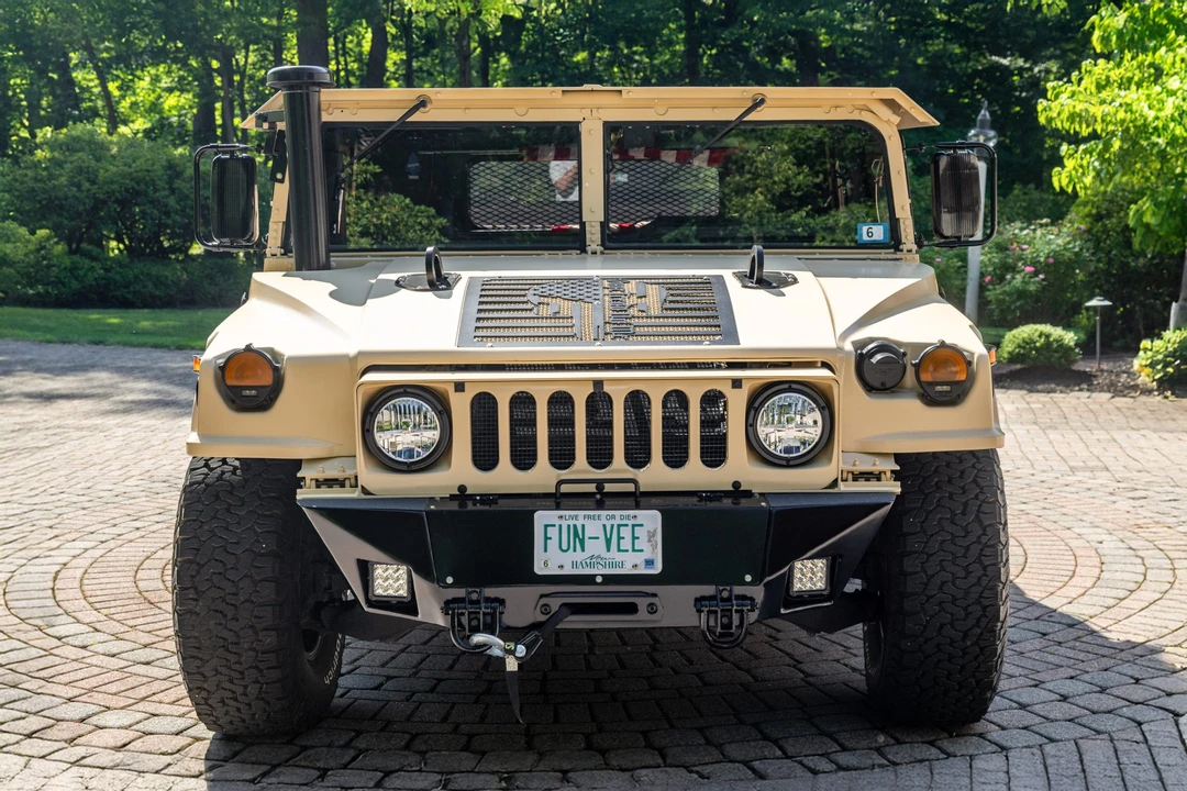 2010 Hummer HMMWV - Image 10 of 31