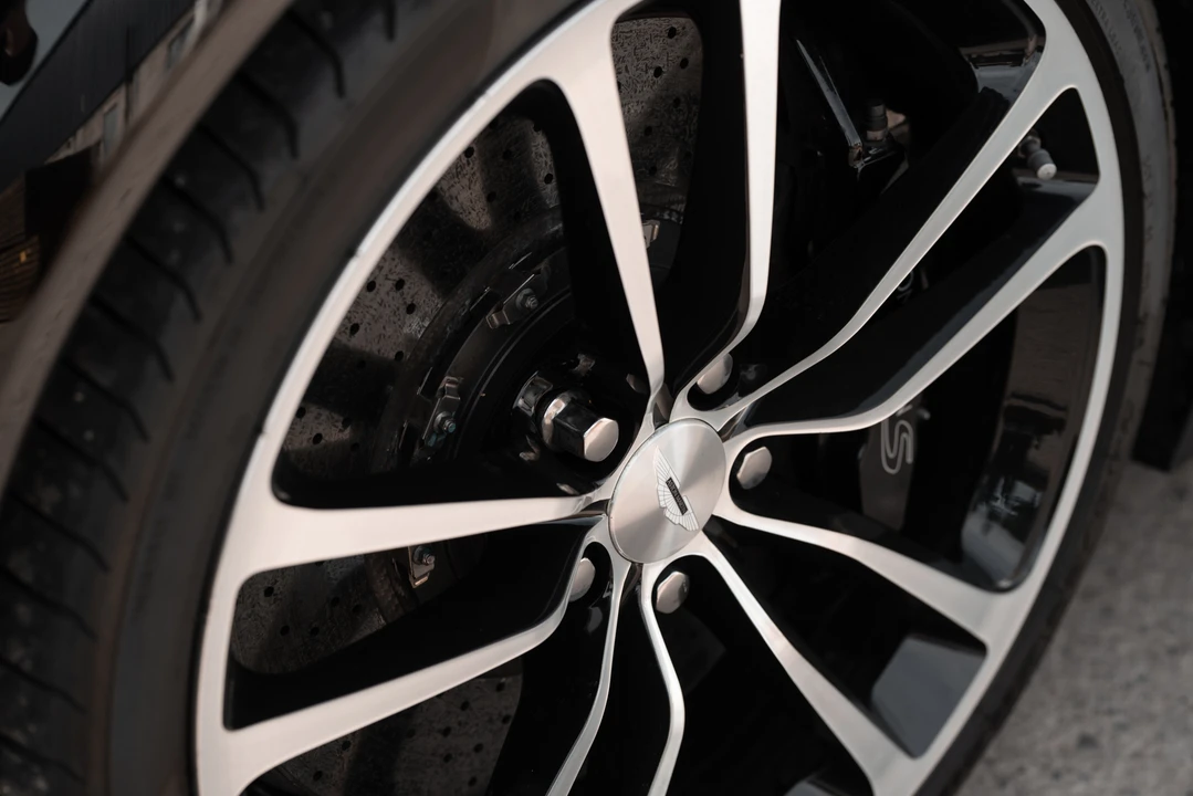 2010 Aston Martin DBS (2008-2012) - Image 28 of 31