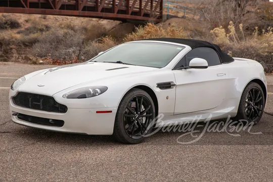 2010 Aston Martin V8 Vantage Convertible