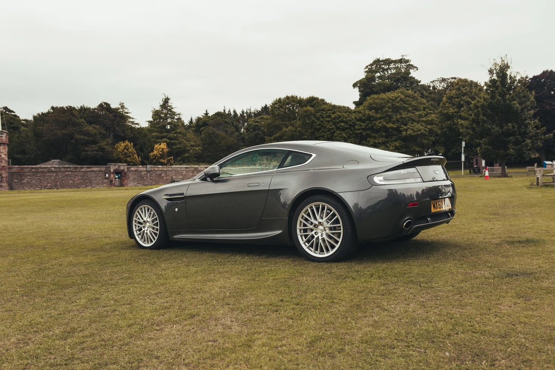 2010 Aston Martin V8 Vantage (2006-2017) - Image 6 of 31