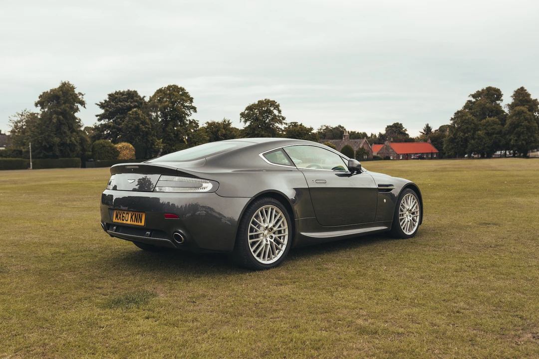 2010 Aston Martin V8 Vantage (2006-2017) - Image 8 of 31