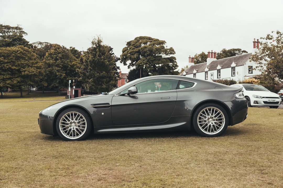 2010 Aston Martin V8 Vantage (2006-2017) - Image 5 of 31