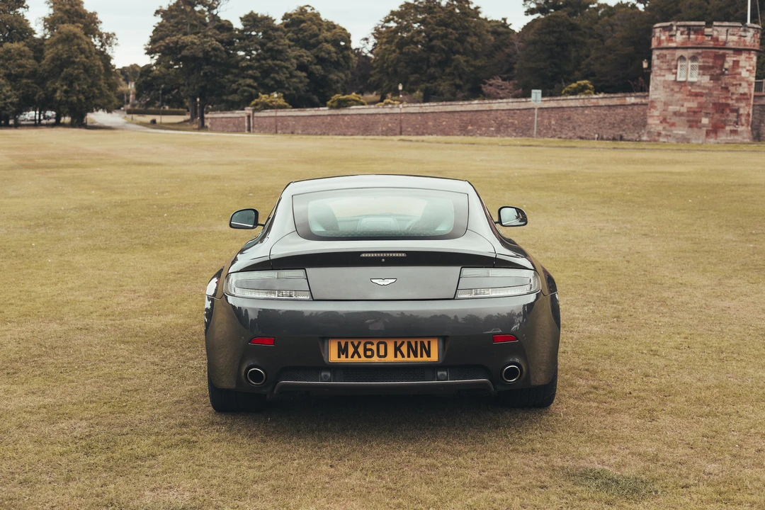 2010 Aston Martin V8 Vantage (2006-2017) - Image 17 of 31