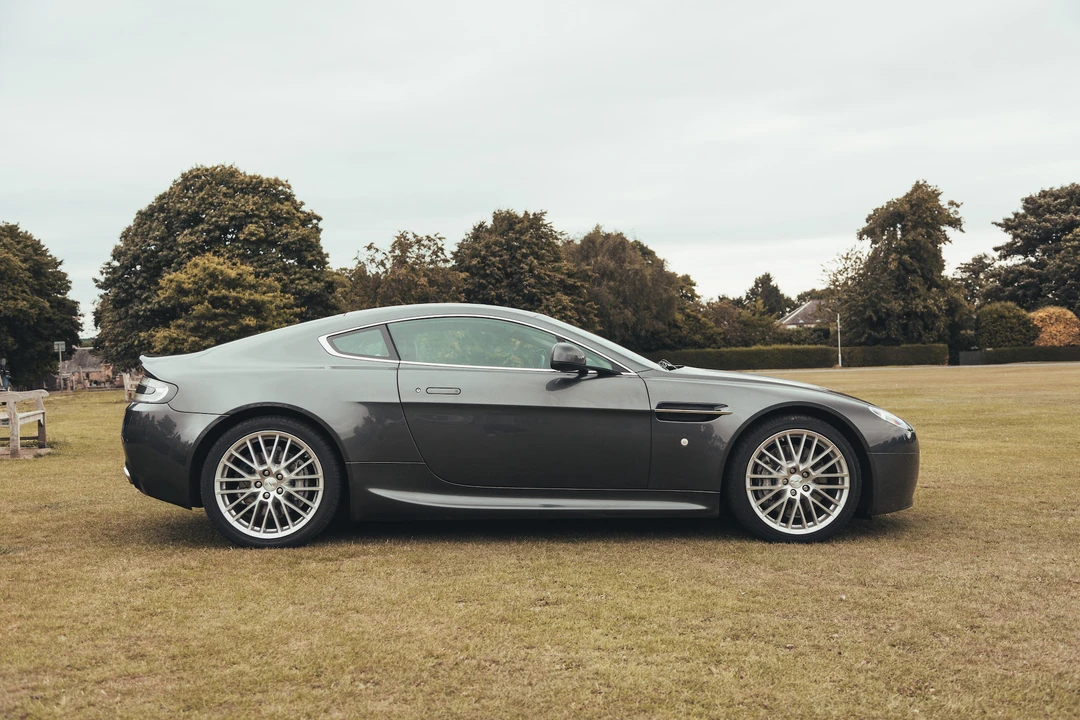 2010 Aston Martin V8 Vantage (2006-2017) - Image 9 of 31