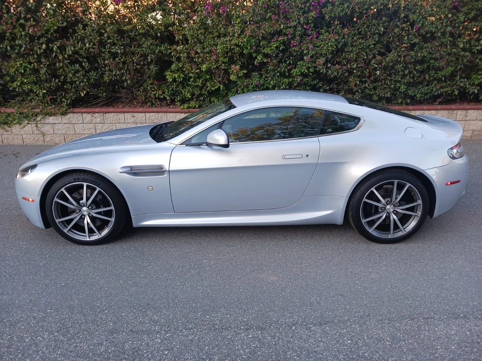 2010 Aston Martin V8 Vantage (2006-2017) - Image 3 of 21