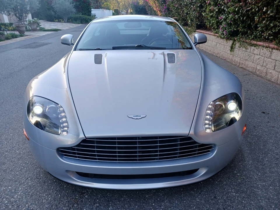 2010 Aston Martin V8 Vantage (2006-2017) - Image 9 of 21