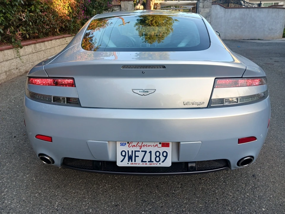 2010 Aston Martin V8 Vantage (2006-2017) - Image 5 of 21