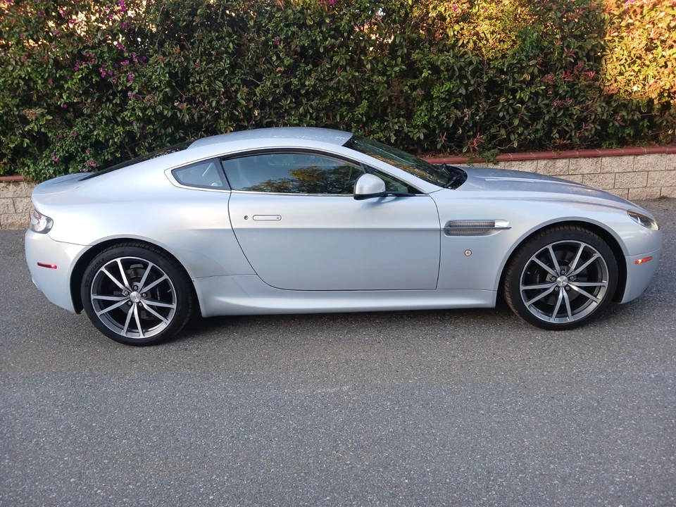 2010 Aston Martin V8 Vantage (2006-2017) - Image 7 of 21
