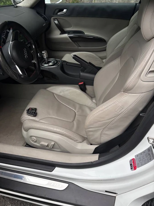 2010 Audi 42 R8 - Image 18 of 19