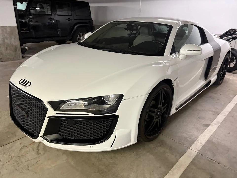 2010 Audi 42 R8 - Image 5 of 19