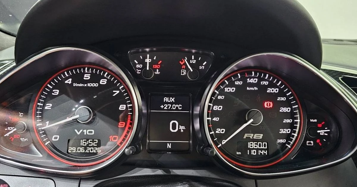 2010 Audi 42 R8 - Image 12 of 19