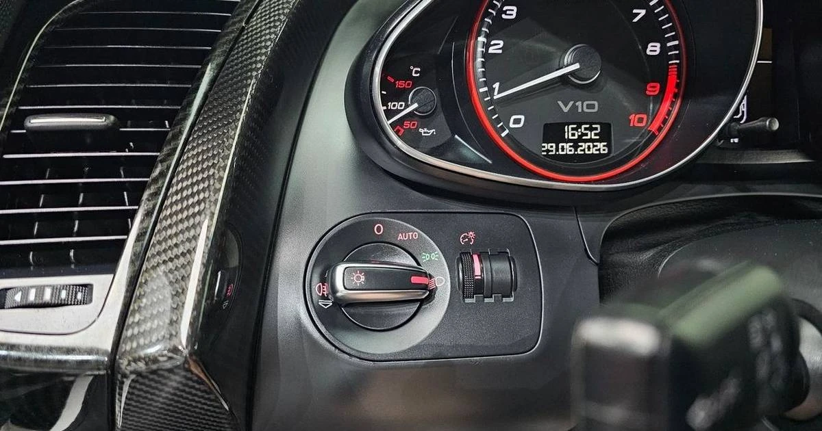 2010 Audi 42 R8 - Image 4 of 19
