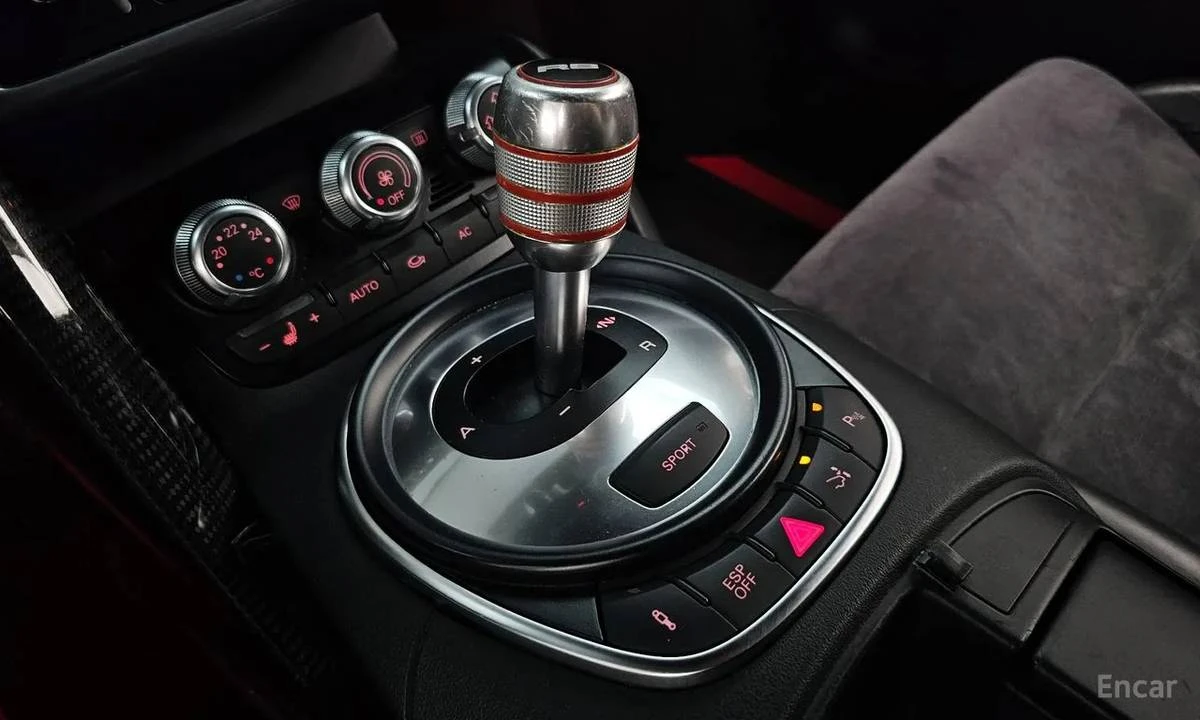 2010 Audi 42 R8 - Image 12 of 20
