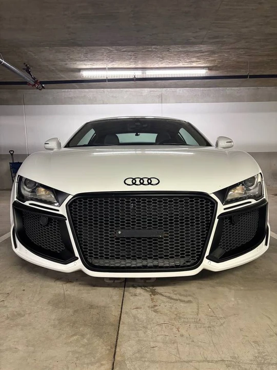 2010 Audi 42 R8 - Image 7 of 19