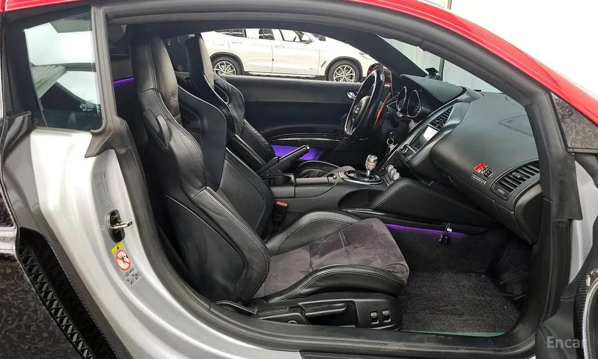 2010 Audi 42 R8 - Image 10 of 20