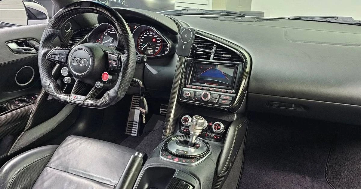 2010 Audi 42 R8 - Image 13 of 19
