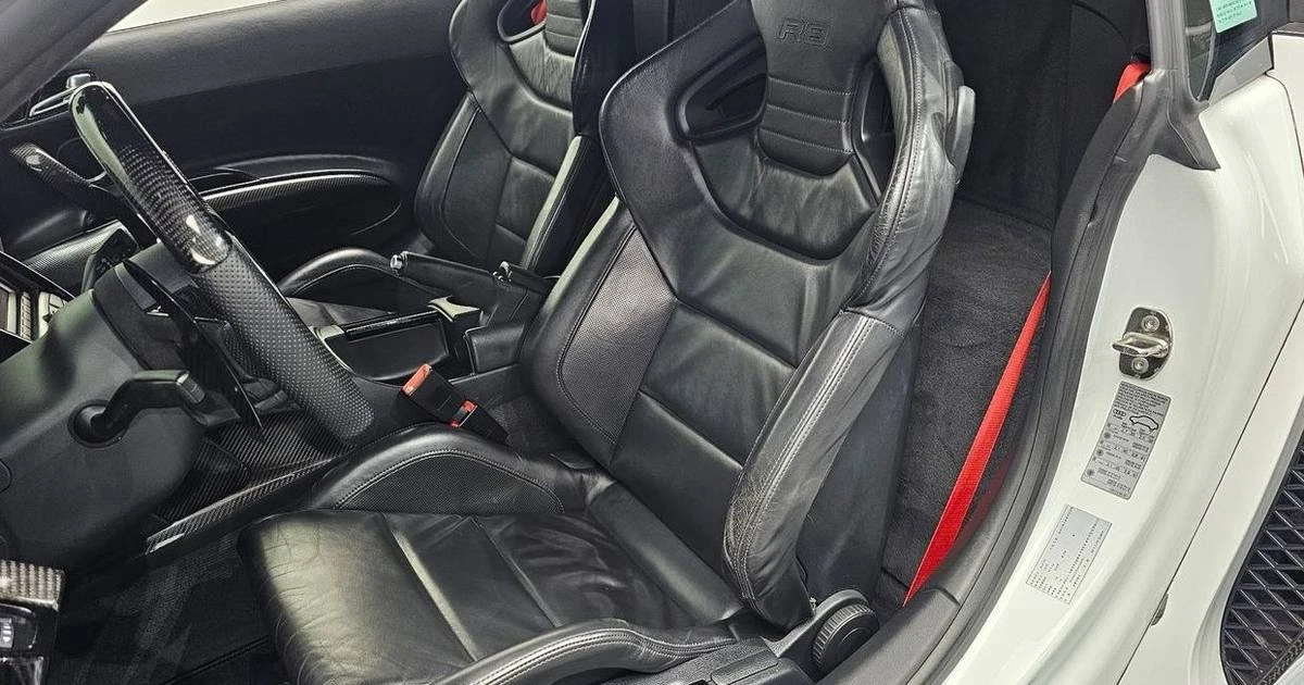 2010 Audi 42 R8 - Image 3 of 19