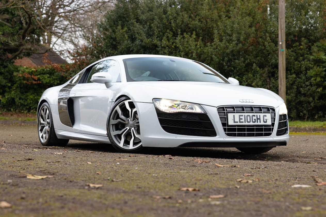 2010 AUDI R8 V10 - MANUAL