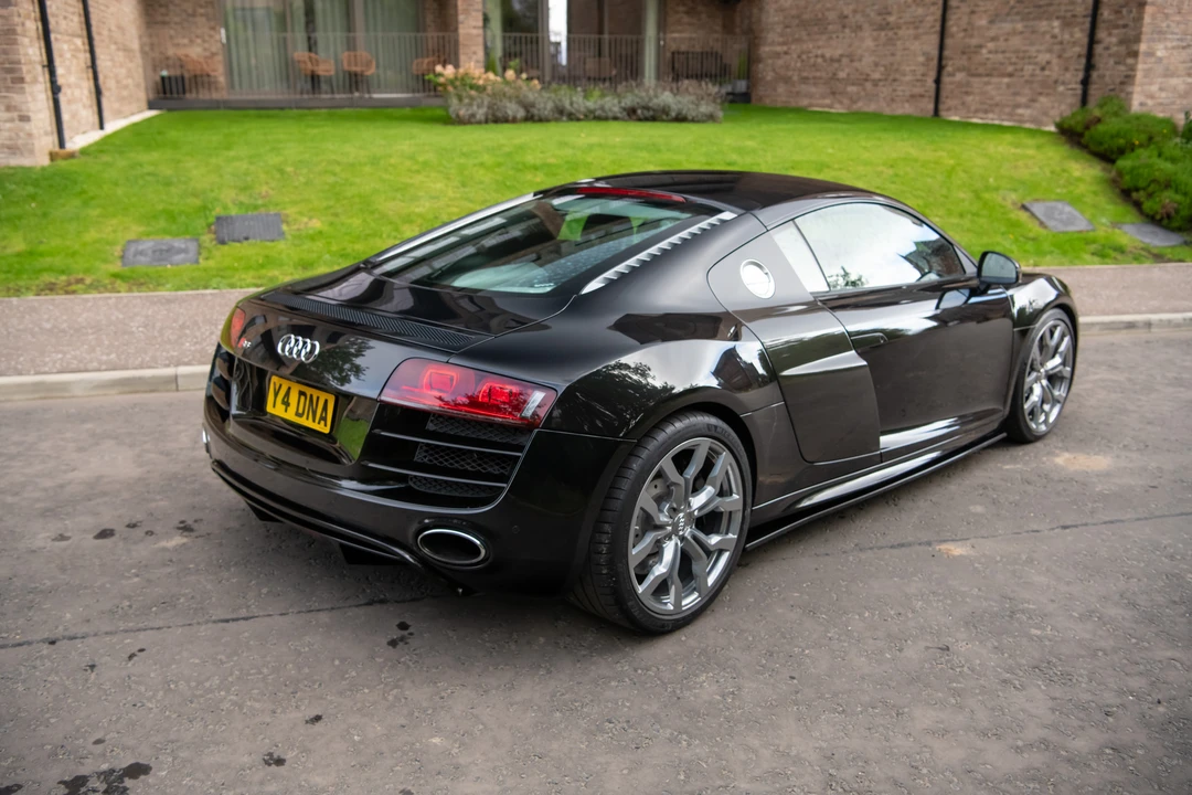 2010 Audi 42 R8 - Image 8 of 31