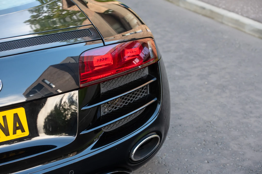2010 Audi 42 R8 - Image 25 of 31