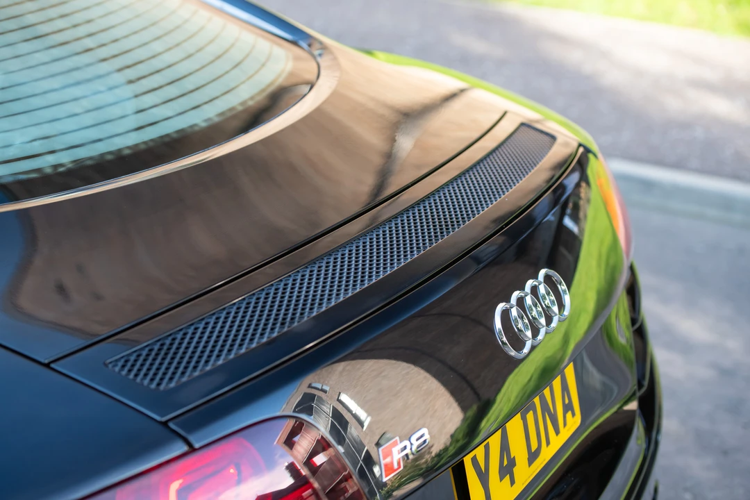 2010 Audi 42 R8 - Image 30 of 31