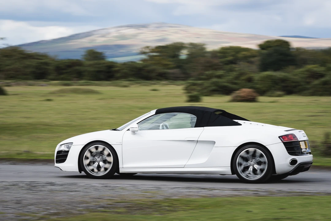2010 Audi 42 R8 - Image 9 of 31