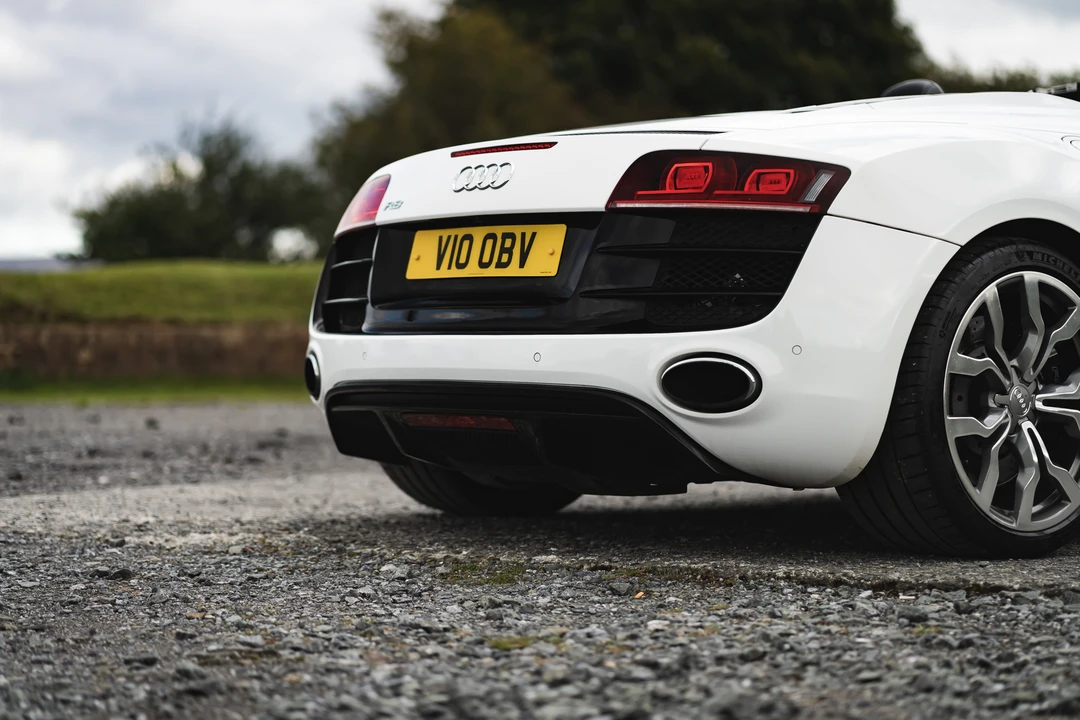 2010 Audi 42 R8 - Image 28 of 31