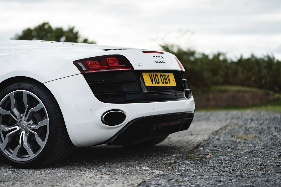2010 Audi 42 R8 - Image 29 of 31