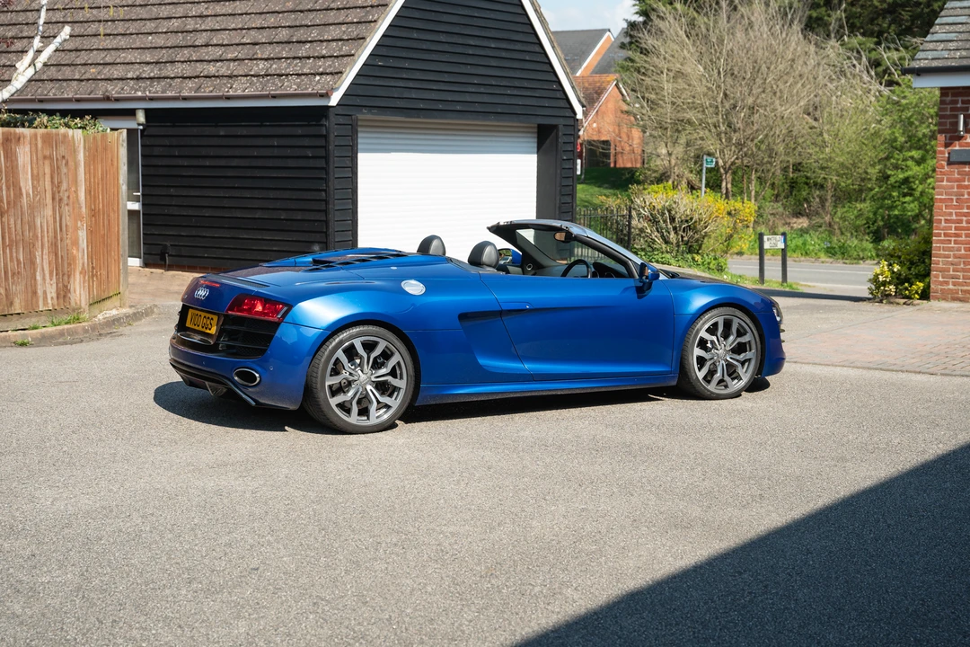 2010 Audi 42 R8 - Image 8 of 31