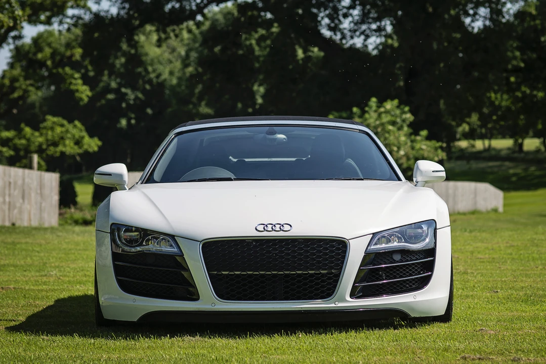 2010 Audi 42 R8 - Image 4 of 31