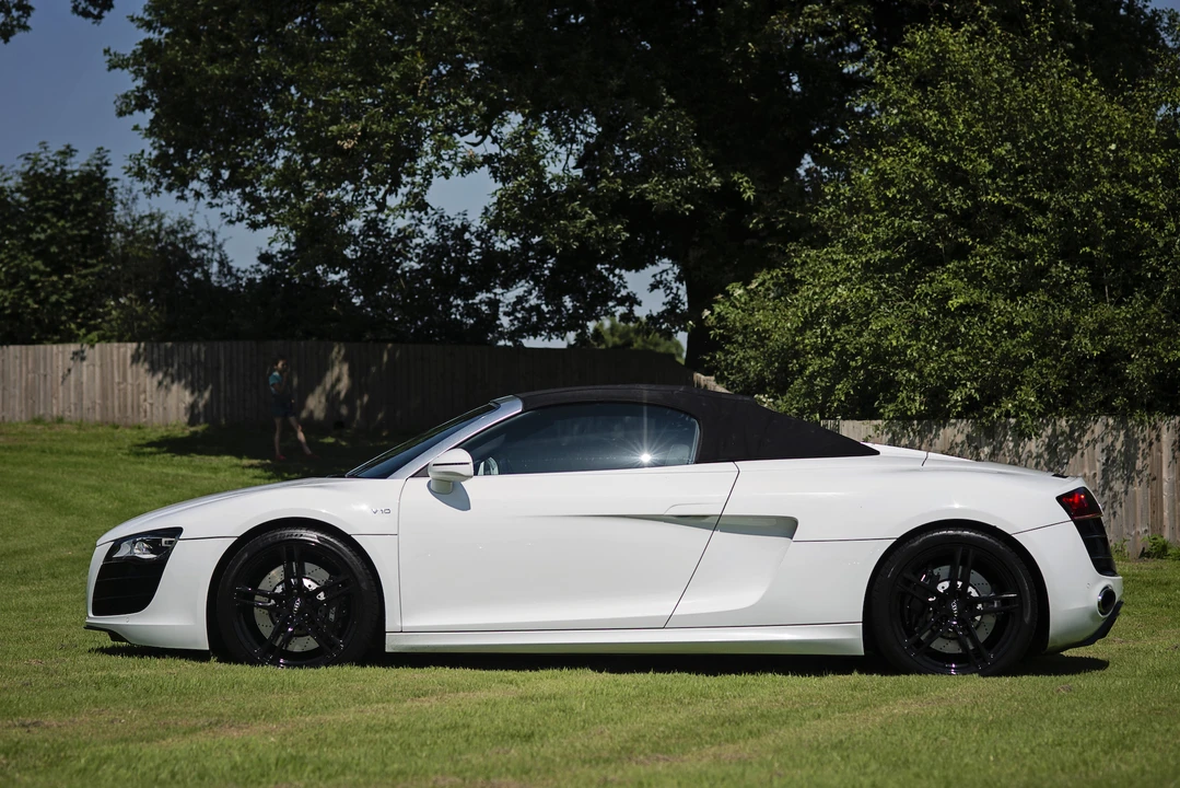 2010 Audi 42 R8 - Image 9 of 31